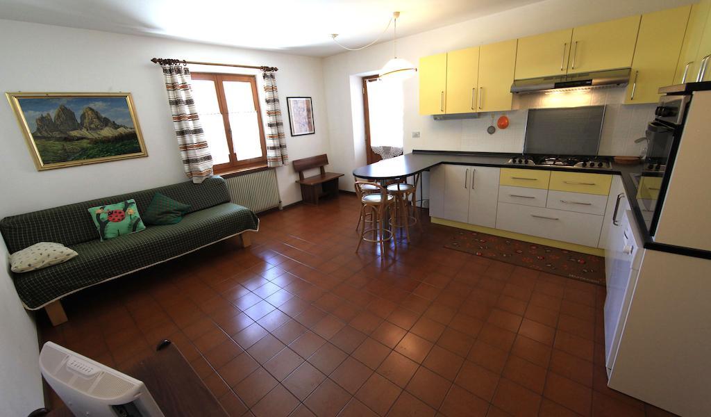 Cesa Roseda Apartman Canazei Szoba fotó